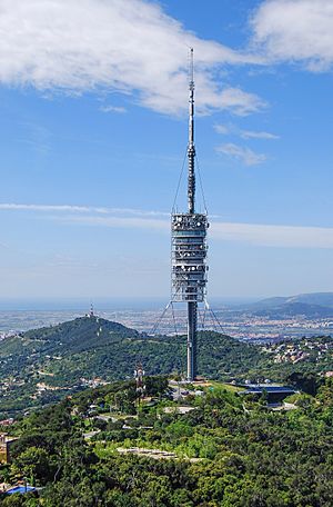 Archivo:Torre de Collserola 2013 edited
