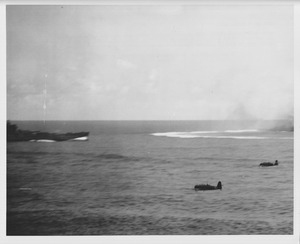Archivo:USS South Dakota with Kates Battle of Santa Cruz NARA 19LCM-BB57-2