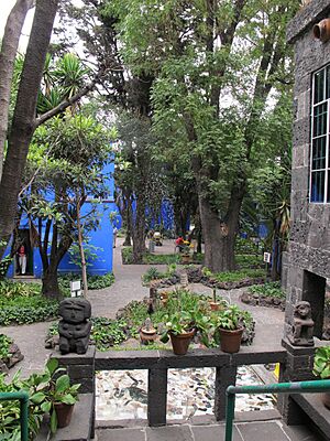 Archivo:Vista desde Recámara de Frida, Museo Frida Kahlo