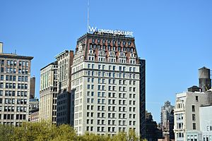 Archivo:W Hotel in Union Square New York City