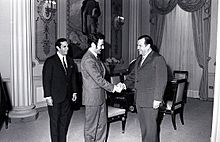 Archivo:1969 Diciembre 4. Visita del actor Maximilian Schell al presidente Rafael Caldera