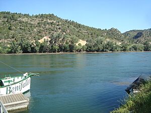 Archivo:Benifallet, río Ebro