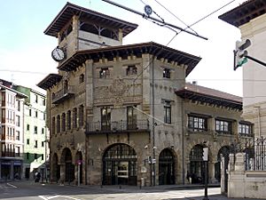 Archivo:Bilbao Estacion de Atxuri