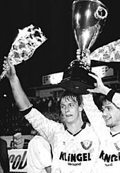 Archivo:Bundesarchiv Bild 183-1990-1127-006, Fußball-Deutschland-Cup, FC Dynamo Dresden - FC Bayern München 1-0
