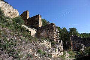 Archivo:Castillo de Xivert Muralla de la medina