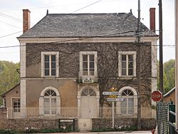 Courcelles town hall.JPG