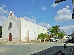 Dzitbalché Campeche - Parroquia de Nuestra Señora de la Asunción 2017.jpg