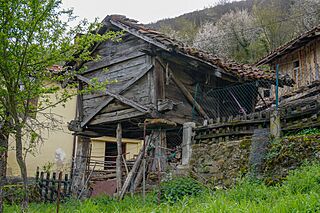 Hórreo de Avellanedo 01.jpg