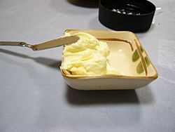 Archivo:Hand-made butter