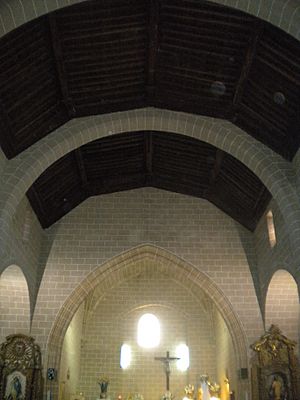 Archivo:Interior iglesia Talaván