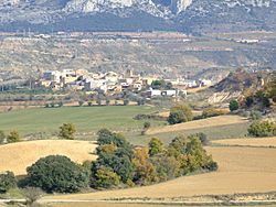 Archivo:Isona i Conca Dellà. Sant Romà d'Abella des del Mont de Conques