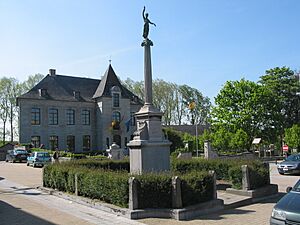 Archivo:Mettet JPG01