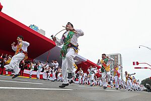 Archivo:PARADA Y GRAN DESFILE CÍVICO MILITAR 2019 - 48407025901