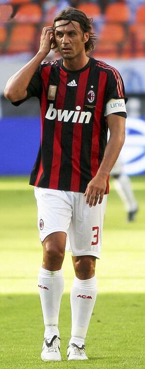 Archivo:Paolo Maldini2008