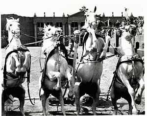 Archivo:Photo A scene from Ben-Hur, a 1959 film directed by William Wyler 1959 - Touring Club Italiano 04 0850