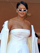 Archivo:Rihanna Cannes 2017 (cropped)