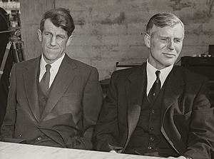 Archivo:Sir Edmund Hillary and Sir Vivian Fuchs, 1958