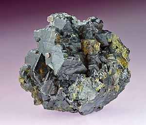 Archivo:Sphalerite - Iron Cap mine, Graham, Arizona, USA
