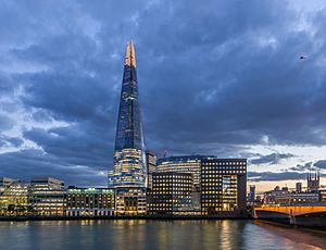 Archivo:The Shard at sunset 2017-10-27