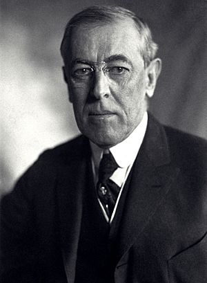 Thomas Woodrow Wilson, Harris & Ewing bw photo portrait, 1919 (cropped).jpg