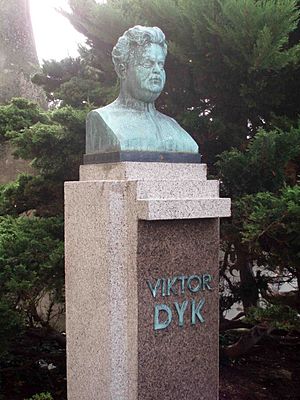Archivo:ViktorDyk