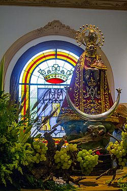 Archivo:Virgen de los Llanos en la capilla de los Redondeles de Albacete