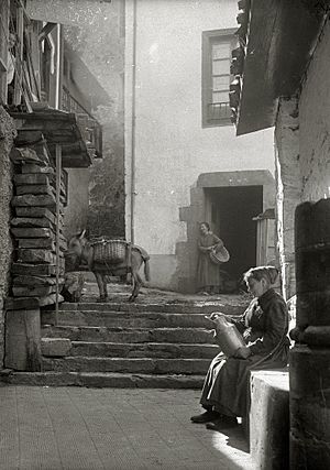 Archivo:Vista de la localidad de Getaria (1 de 1) - Fondo Marín-Kutxa Fototeka