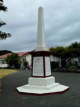 Waitangi Treaty Monument, Feb 2019.jpg