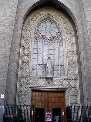 Archivo:Zaragoza - Iglesia del Rosario de Cristal 1