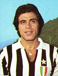 Archivo:1975–76 Juventus FC - Franco Causio