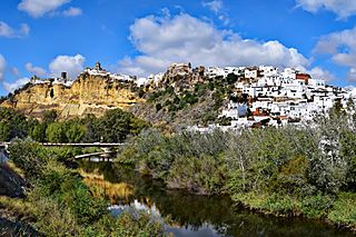 Arcos de la Frontera (38367108832).jpg