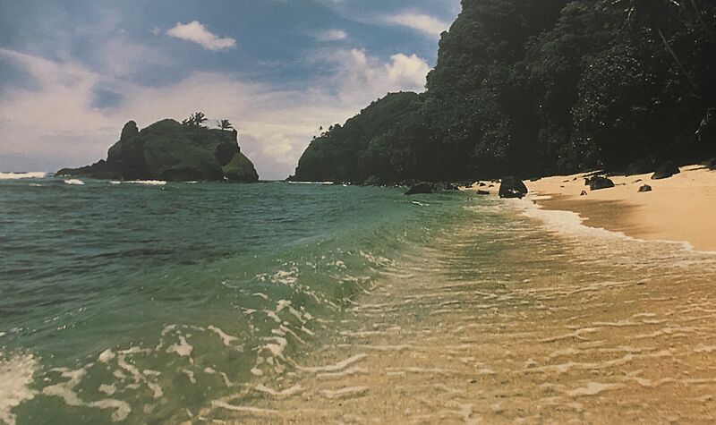 Beach between poloa amanave