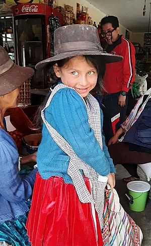 Archivo:Blue eyes in a Andean Child in Bolivia