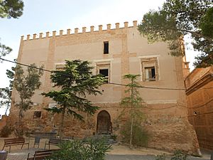 Archivo:Castillo de Calatorao