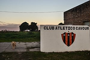Archivo:Club Atlético Cavour - Santa Fe