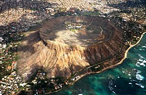 Archivo:Diamond-Head-Hawaii-Nov-2001