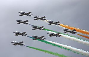 Archivo:Frecce Tricolori RIAT 2011