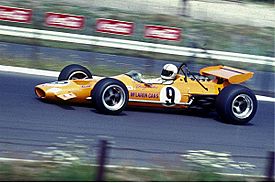 Archivo:Hulme, Denis, McLaren M7A 1969-08-01