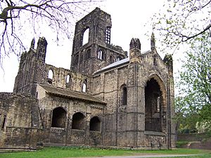 Archivo:Kirkstall Abbey Kirche von Osten