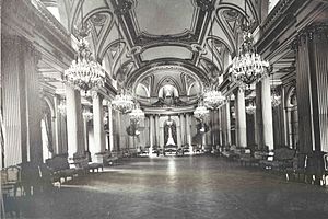 Archivo:Legislatura de la Ciudad de Buenos Aires - Salón Dorado ayer
