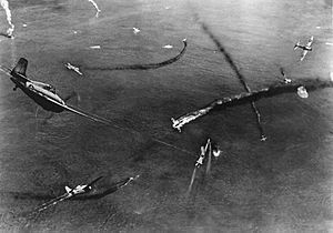 Archivo:Luftkampf im Pazifik Juni 1942