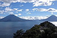 Mirador del Lago de Atitlan (24543425987)