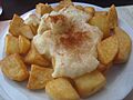 Patatas con "allioli" (ajoaceite)