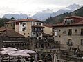 Potes, arropada por los Picos de Europa