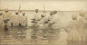 Archivo:River baptism