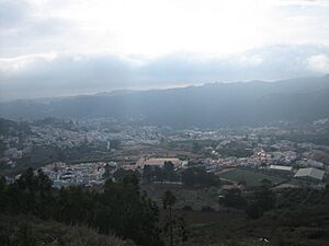 Archivo:Teror