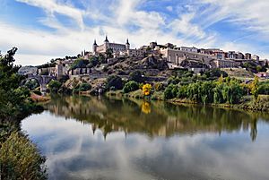 Archivo:Toledo Reflections