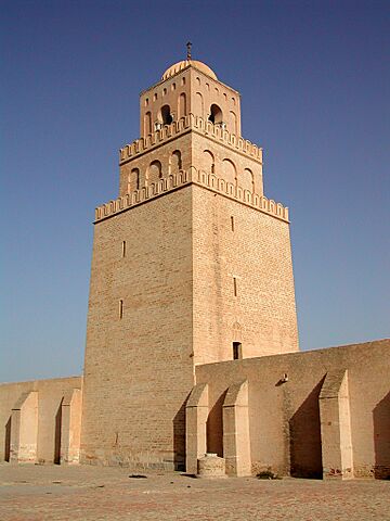 Archivo:Tower of the Great Mosque of Kairouan