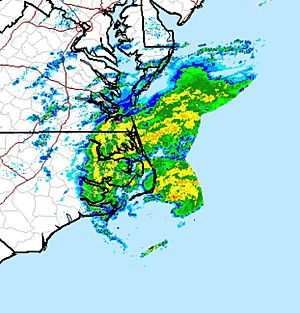 Archivo:Tropical Storm Arthur on Radar
