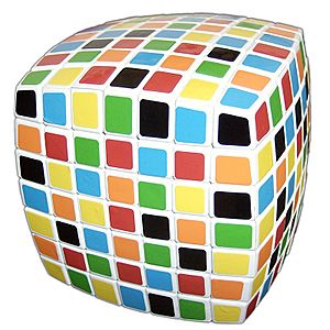 Archivo:V-Cube 7 scrambled